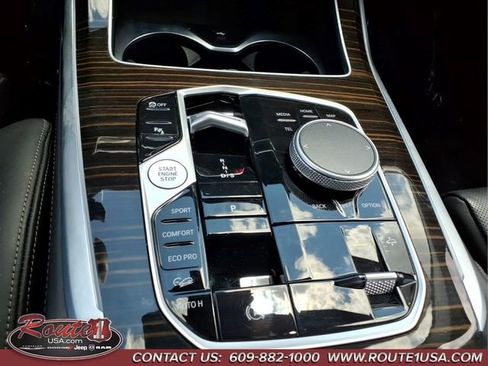Used 2025 BMW X7 xDrive40i AWD/4WD image 37