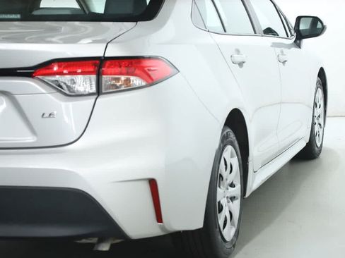 Used 2023 Toyota Corolla LE FWD image 42
