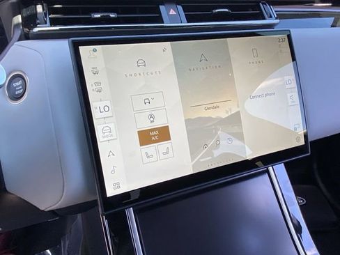 New 2026 Land Rover Range Rover Velar Dynamic SE image 8