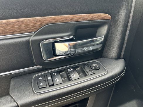 Used 2018 RAM 1500 Laramie w/ Convenience Group image 12