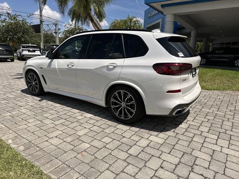 Used 2022 BMW X5 xDrive45e w/ M Sport Package AWD/4WD image 34