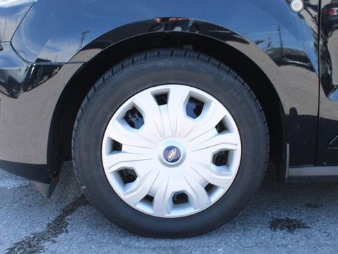 Used 2019 Ford Transit Connect XLT image 32