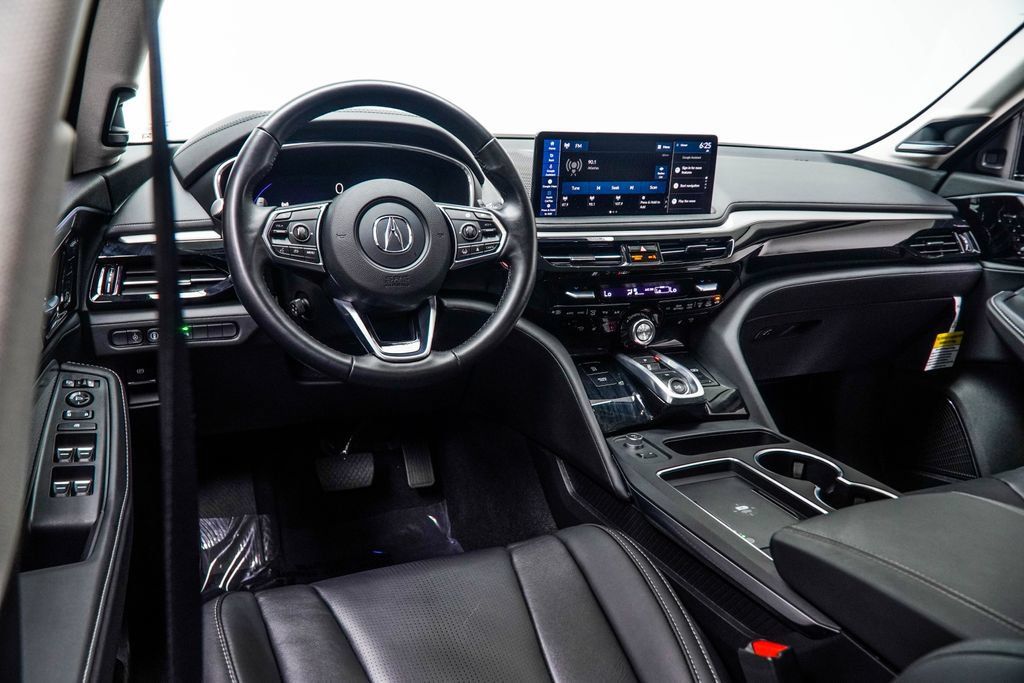 Used 2026 Acura MDX w/ Technology Package FWD image 17