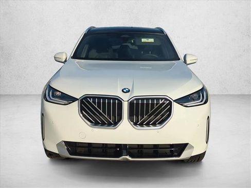 Certified 2025 BMW X3 xDrive30i w/ Convenience Package image 2