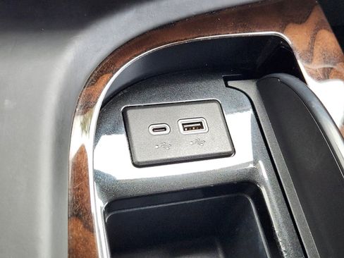 Certified 2023 Cadillac Escalade Sport Platinum w/ LPO, Floor Liner Package AWD/4WD image 18
