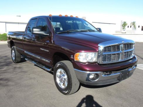 Used 2005 Dodge Ram 3500 Truck SLT image 4