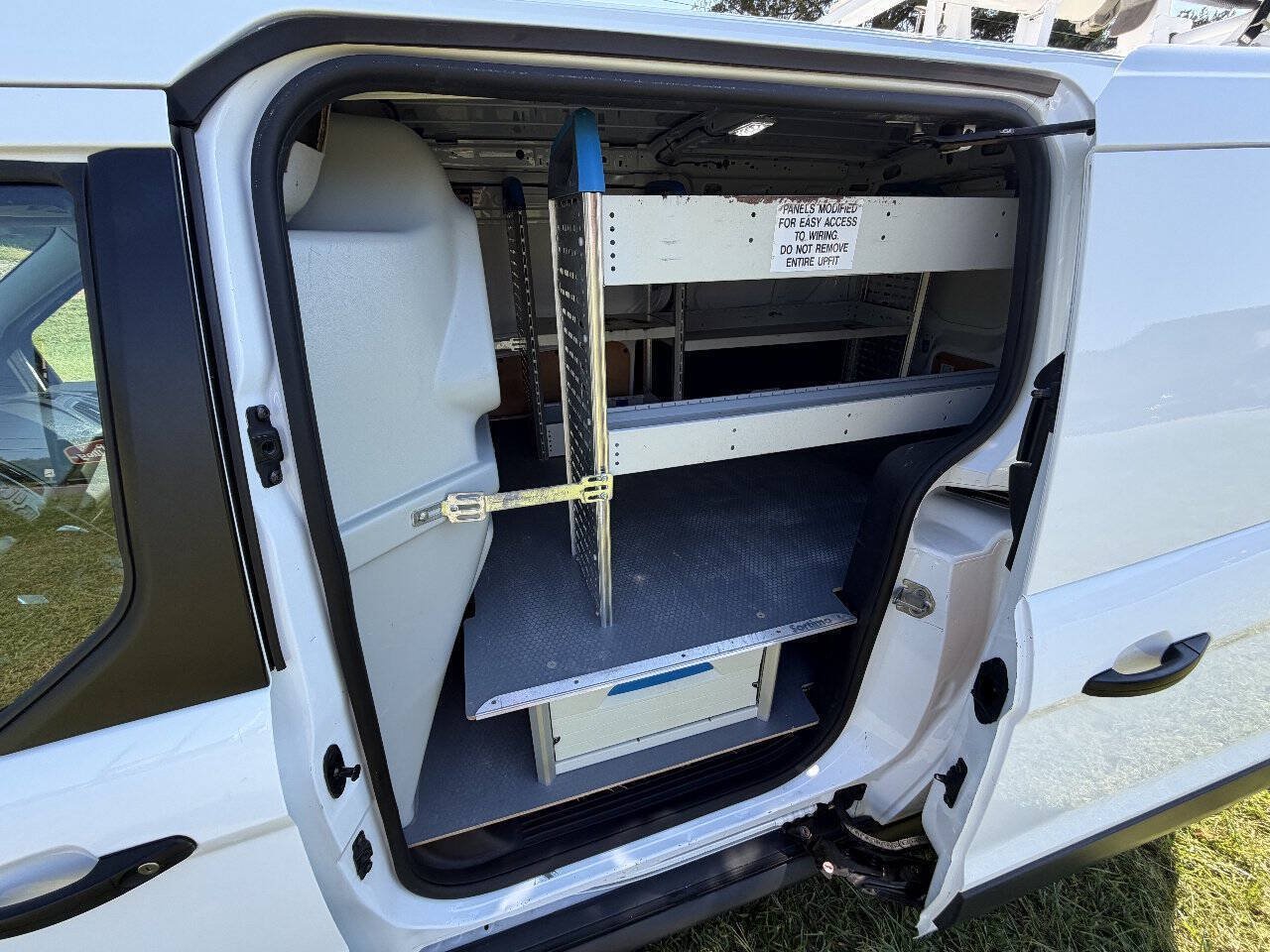 Used 2016 Ford Transit Connect XL FWD image 8