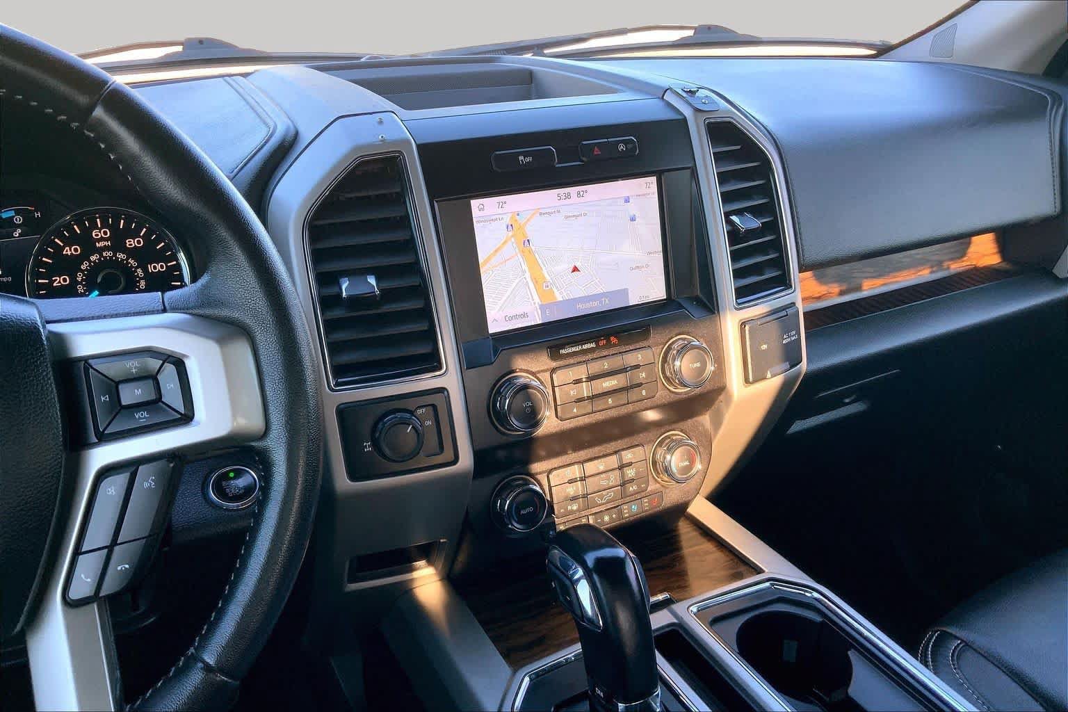 Used 2019 Ford F150 Lariat RWD image 4