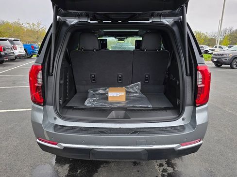New 2026 GMC Yukon Elevation w/ Elevation Premium Package AWD/4WD image 32