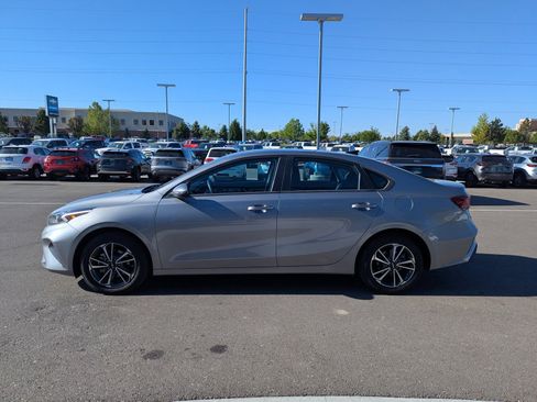 Used 2023 Kia Forte LXS w/ LXS Technology Package FWD image 9