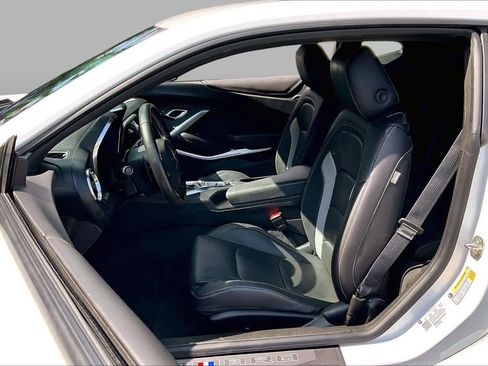 Used 2024 Chevrolet Camaro LT RWD image 9