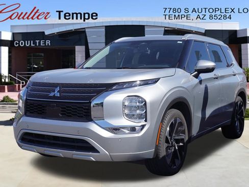 Used 2024 Mitsubishi Outlander SEL FWD image 1