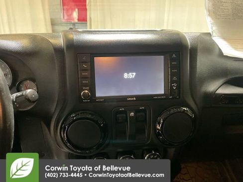 Used 2016 Jeep Wrangler Sahara image 16