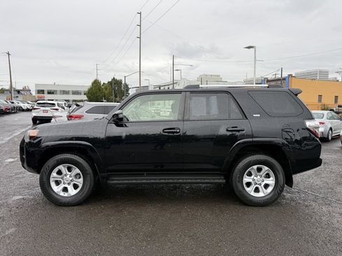 Used 2019 Toyota 4Runner SR5 image 8
