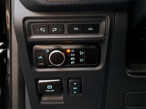 Used 2023 Ford F150 Lightning Lariat image 23