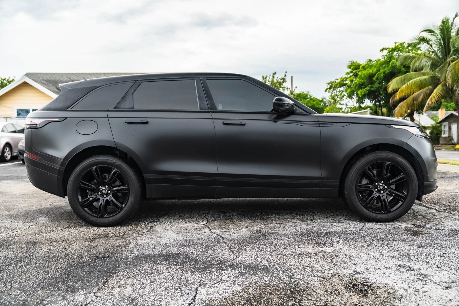 Used 2021 Land Rover Range Rover Velar S AWD/4WD image 5