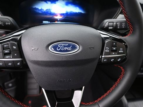 Used 2022 Ford Escape SEL w/ SEL Stealth AWD Package image 18