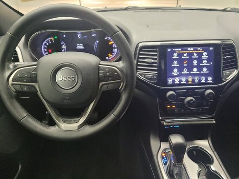 Used 2020 Jeep Grand Cherokee Altitude AWD/4WD image 22