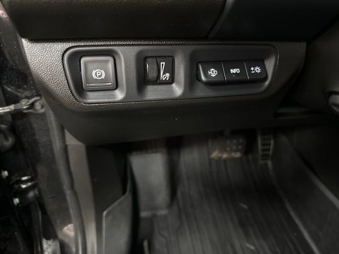 Used 2023 GMC Acadia AT4 w/ Technology Package image 33