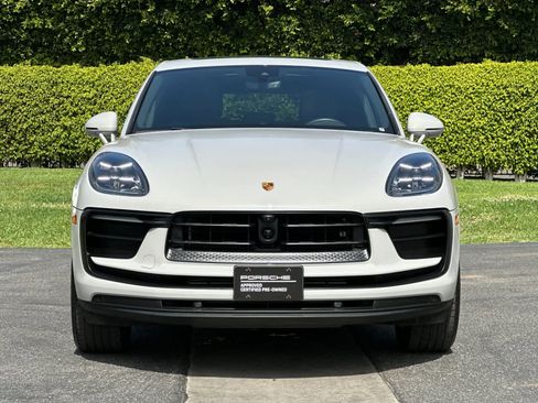 Certified 2023 Porsche Macan AWD/4WD image 11