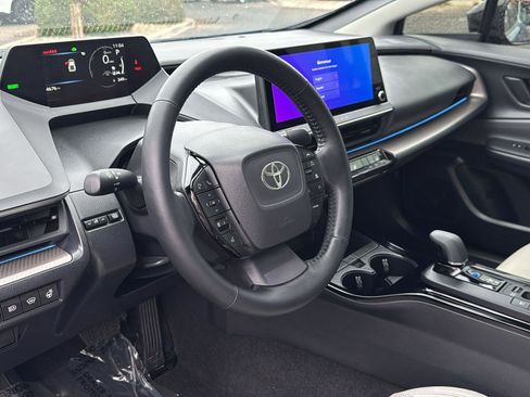 Used 2025 Toyota Prius XLE image 22