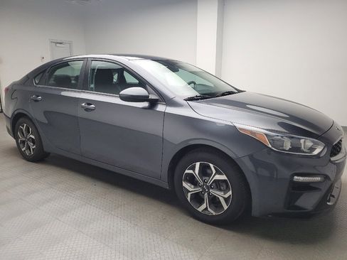 Used 2020 Kia Forte LXS FWD image 11