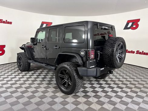 Used 2014 Jeep Wrangler Unlimited Sahara AWD/4WD image 4