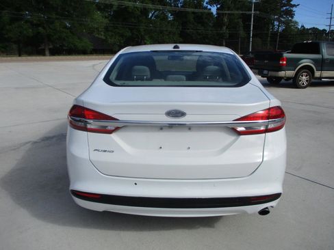 Used 2018 Ford Fusion SE image 31