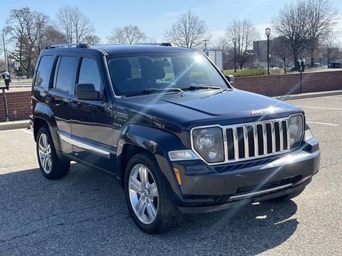 Used 2011 Jeep Liberty Sport AWD/4WD image 1