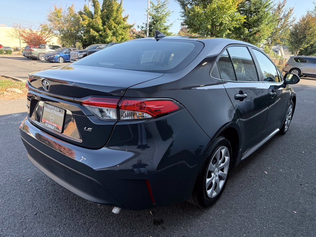 Used 2025 Toyota Corolla LE FWD image 5
