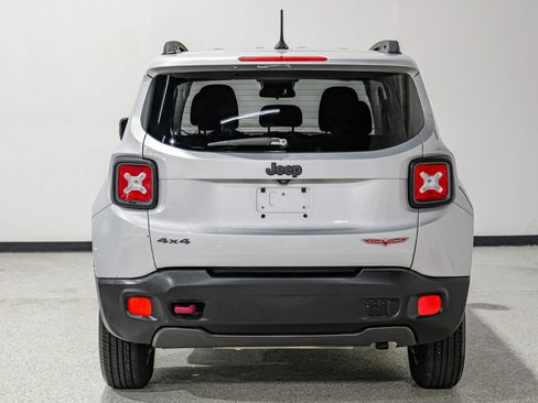 Used 2017 Jeep Renegade Trailhawk image 7