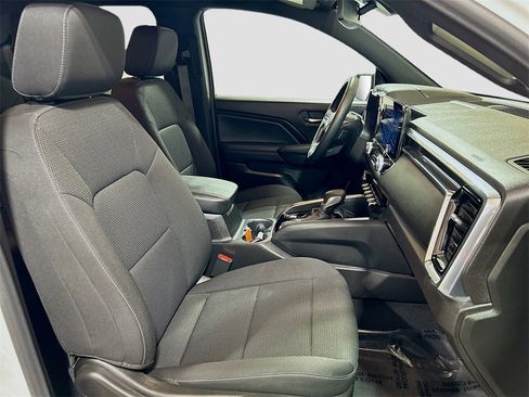 Used 2025 GMC Canyon Elevation w/ Convenience Package image 25