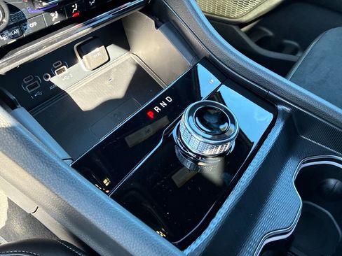 New 2025 Jeep Grand Cherokee L Altitude image 23