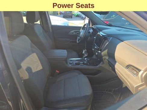 Used 2023 Chevrolet Traverse LT w/ Rear Camera Mirror Package AWD/4WD image 10