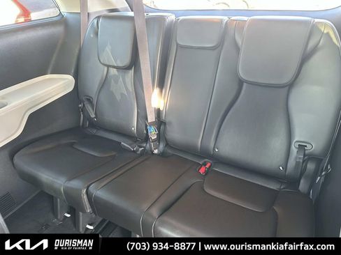 Used 2022 Kia Carnival SX image 24