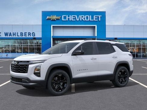 New 2026 Chevrolet Equinox LT w/ Convenience Package II FWD image 2