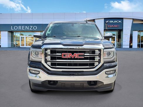 Used 2018 GMC Sierra 1500 SLT w/ SLT Premium Package image 2