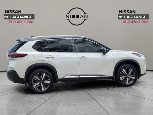 Used 2023 Nissan Rogue SL w/ SL Premium Package FWD image 4