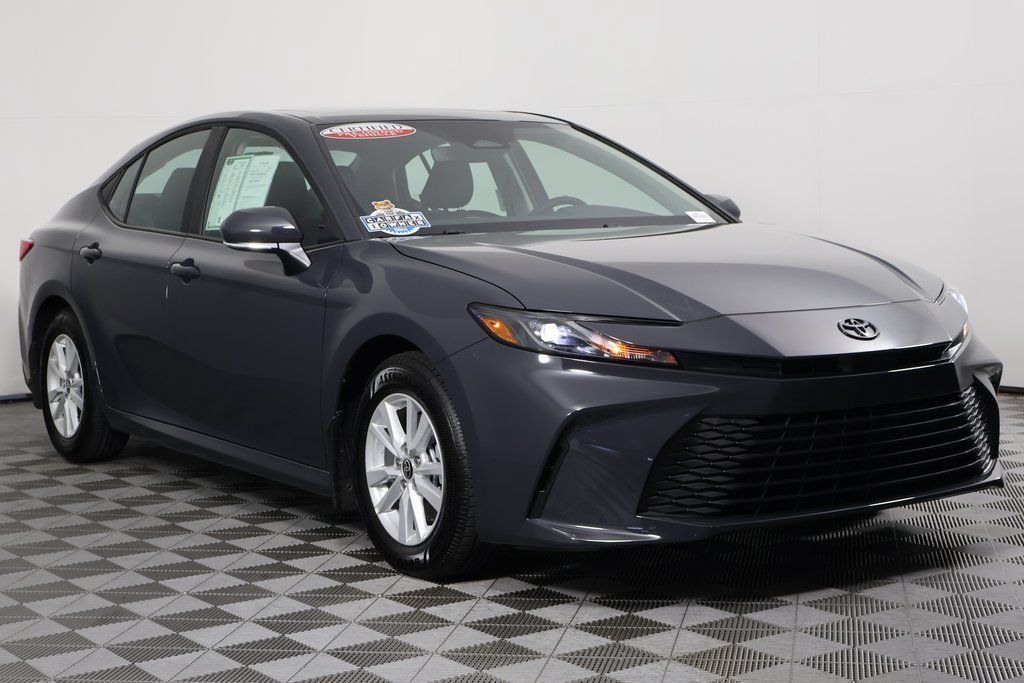 Used 2026 Toyota Camry LE w/ Convenience Package FWD image 3