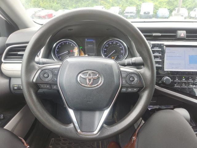 Used 2019 Toyota Camry LE w/ Convenience Package FWD image 14