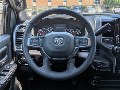 Used 2025 RAM 2500 Big Horn AWD/4WD image 13