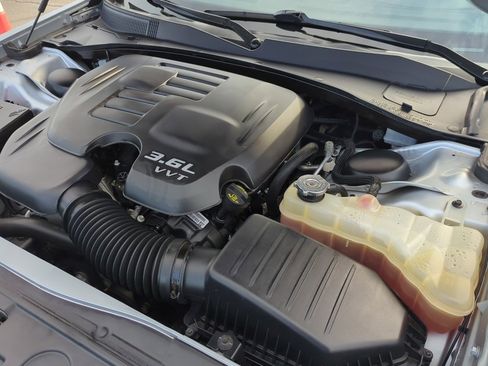 Used 2022 Chrysler 300 Touring w/ Sport Appearance Package image 42