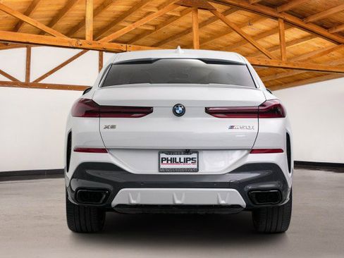 Used 2022 BMW X6 M50i image 4