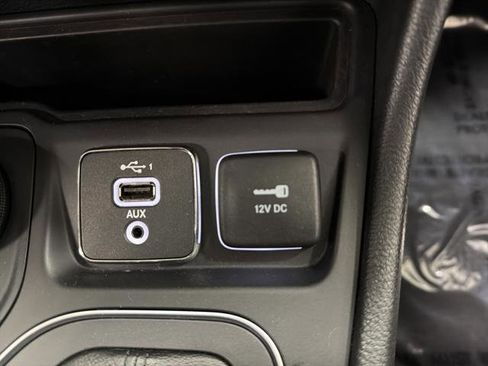 Used 2022 Jeep Cherokee Latitude Lux image 22