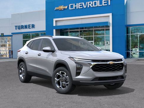 New 2026 Chevrolet Trax LT w/ Driver Confidence Package image 7