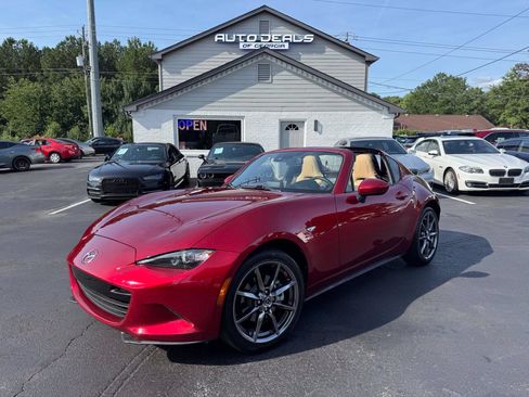 Used 2019 MAZDA MX-5 Miata RF Grand Touring RWD image 1