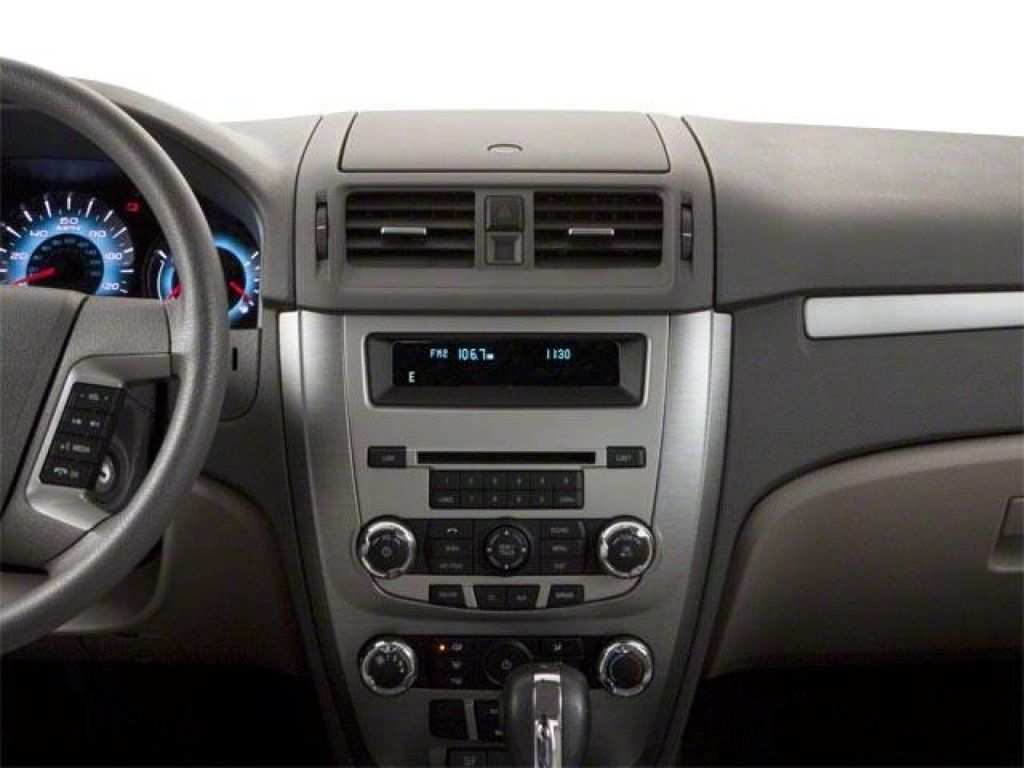 Used 2010 Ford Fusion S FWD image 19