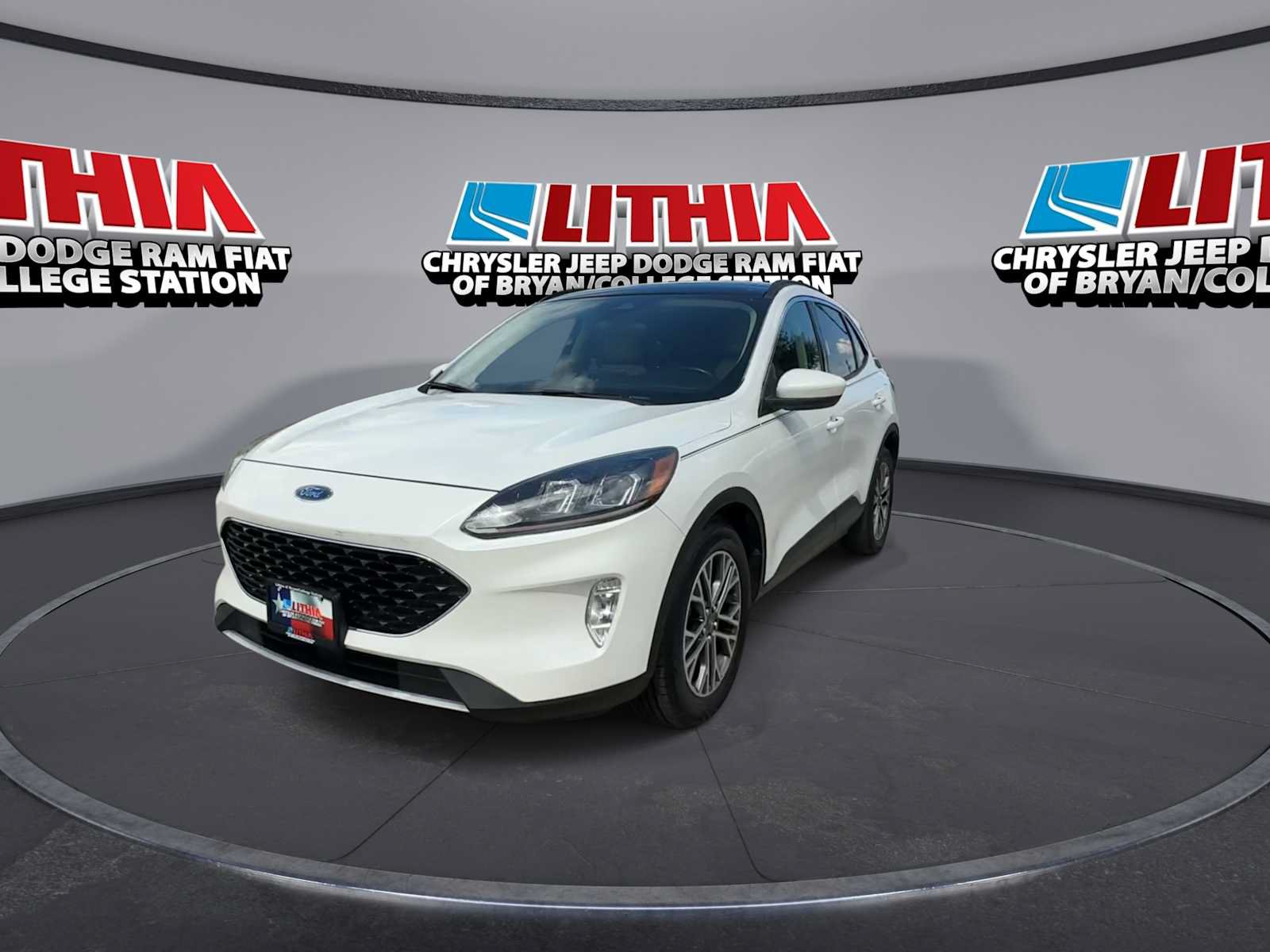 Used 2020 Ford Escape SEL FWD image 3