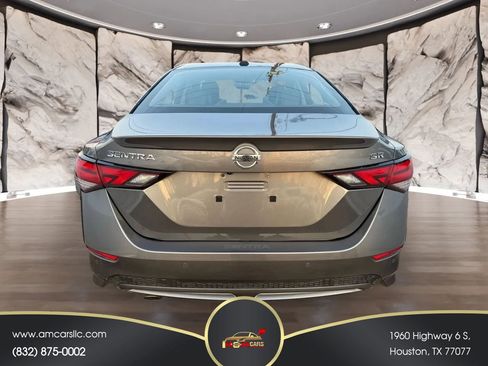Used 2022 Nissan Sentra SR w/ SR Premium Package FWD image 4