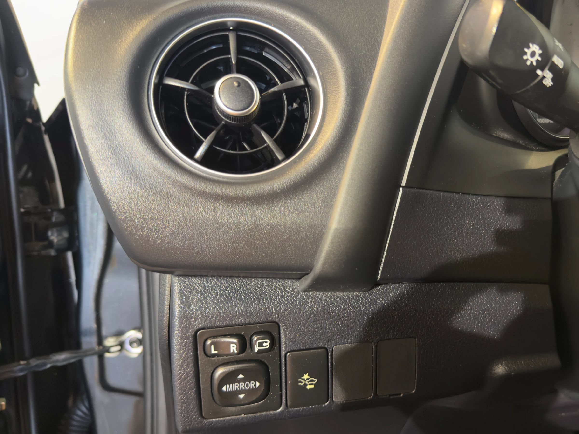 Used 2017 Toyota Corolla iM w/ All-Weather Mat Package FWD image 13